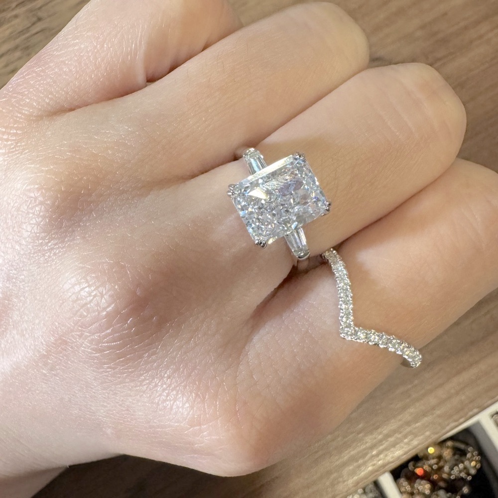 18k white gold plated 3 Carat Radiant Cut Simulated Diamond Ring